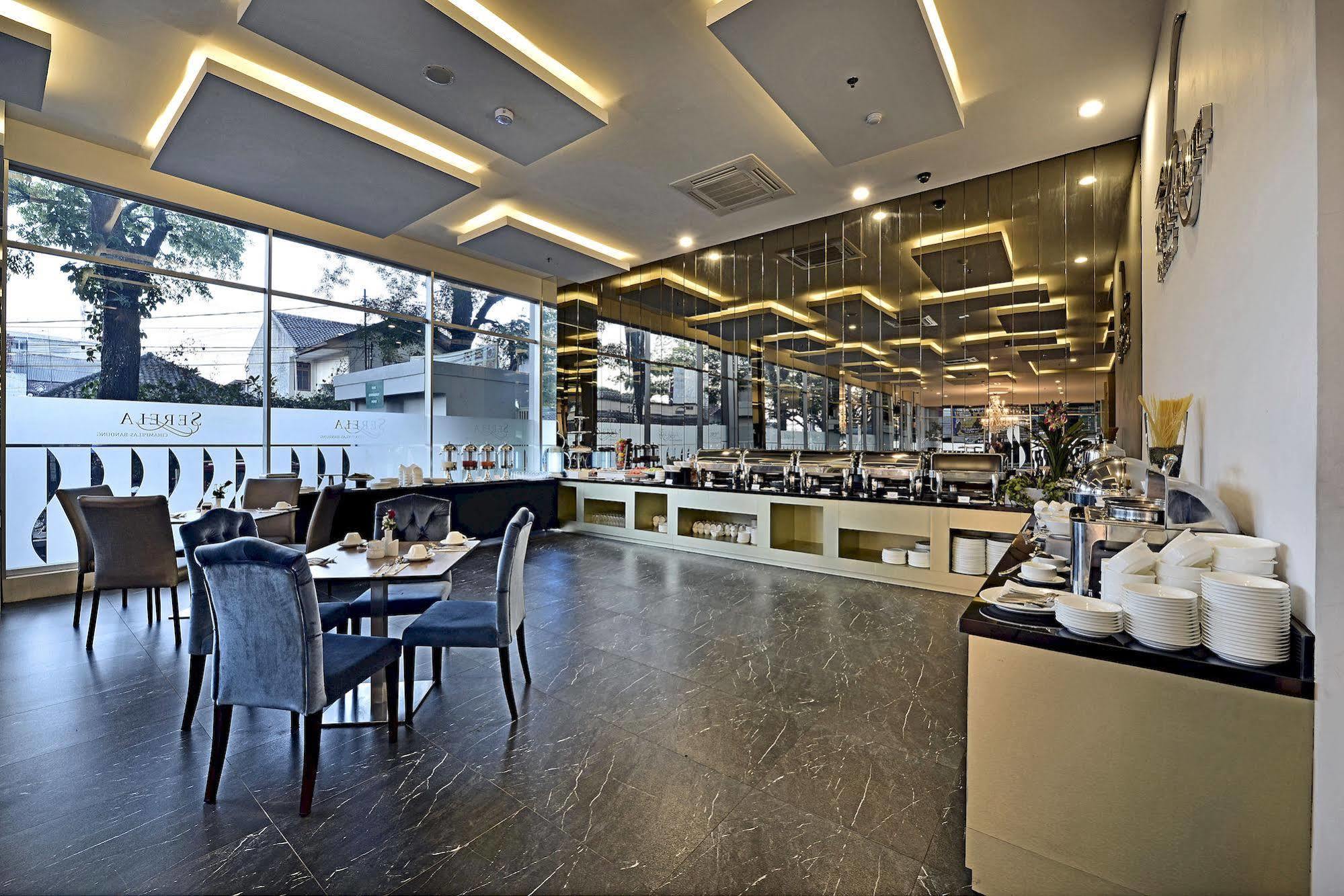 Serela Cihampelas By Kagum Hotels Bandung Exteriör bild