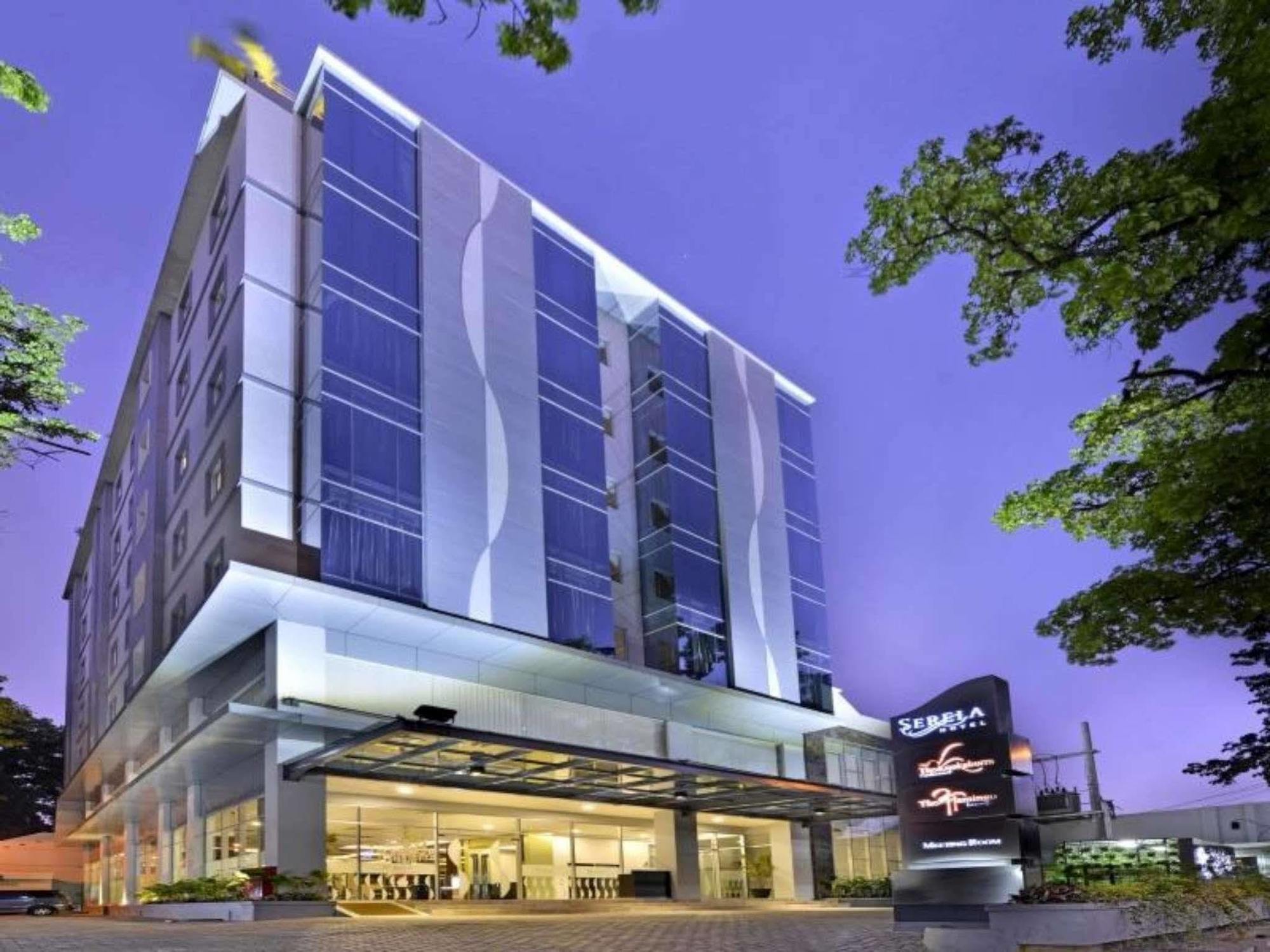 Serela Cihampelas By Kagum Hotels Bandung Exteriör bild